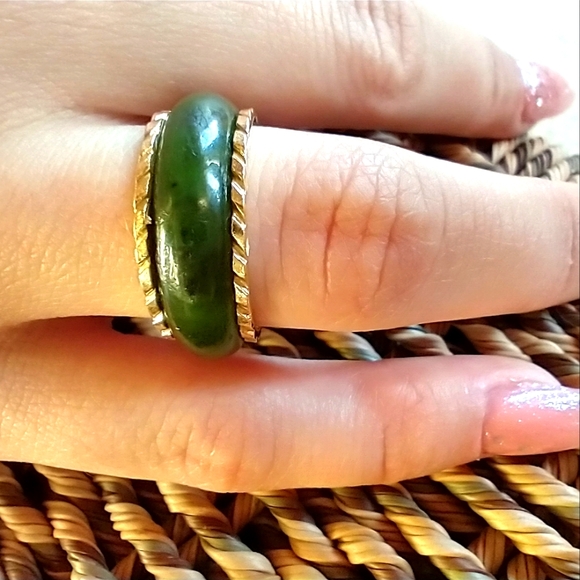 Eternity/Wedding Band Ring 14kt Gold band & Jade - Picture 4 of 16